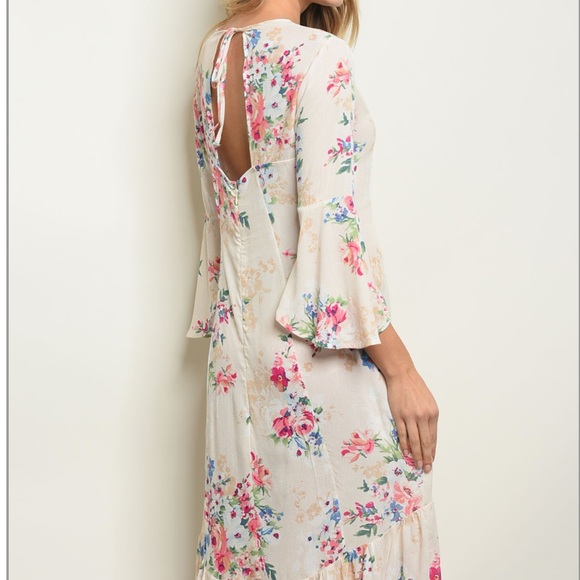 CLEARANCE LAST 1! CREAM FLORAL- DRESS - Picture 3 of 3